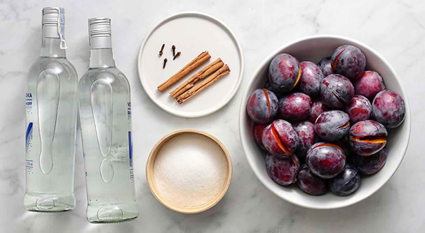 Prune tincture: 4 recipes for moonshine, alcohol and vodka