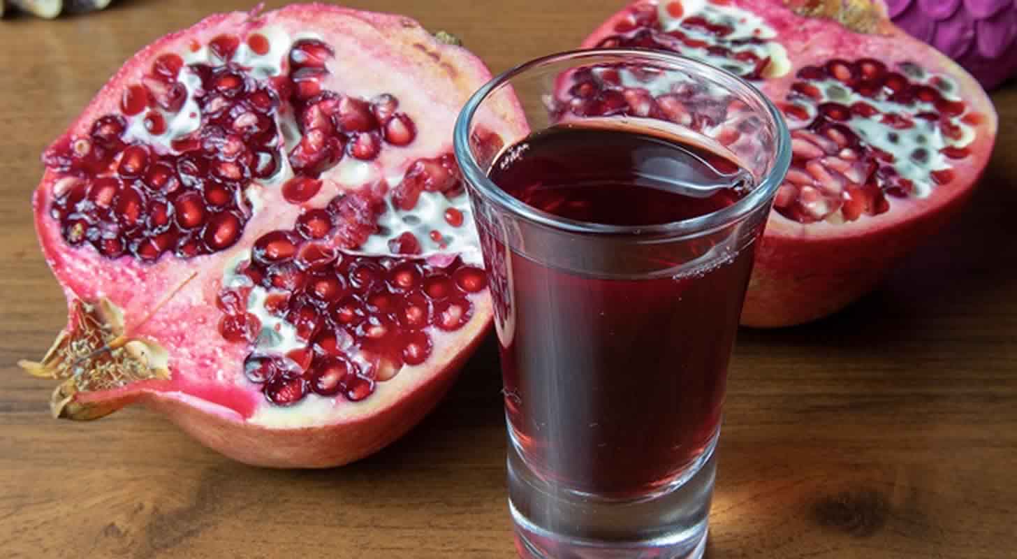 Tincture on pomegranate: 2 recipes at home