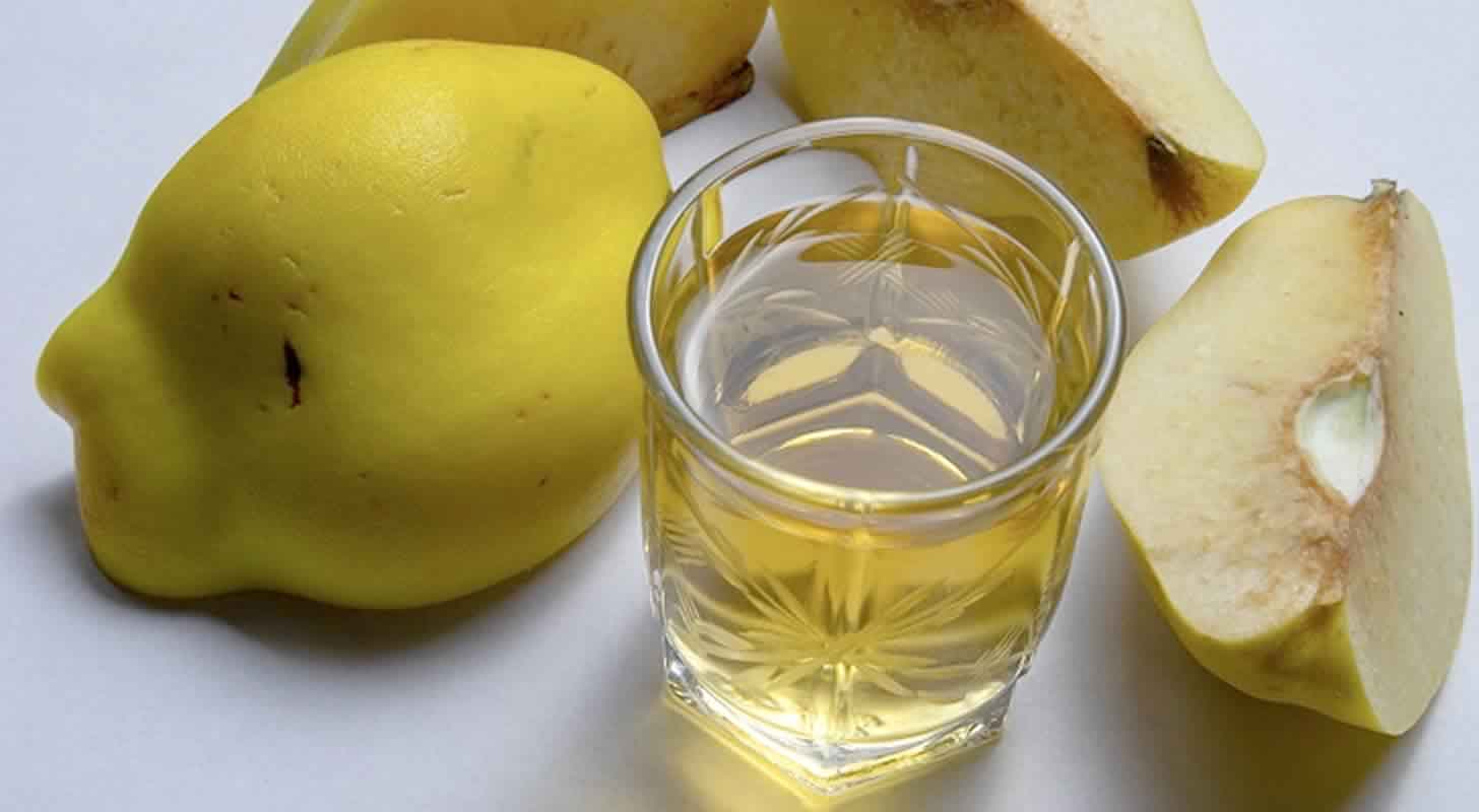 Quince liqueur and liqueur: 10 recipes at home